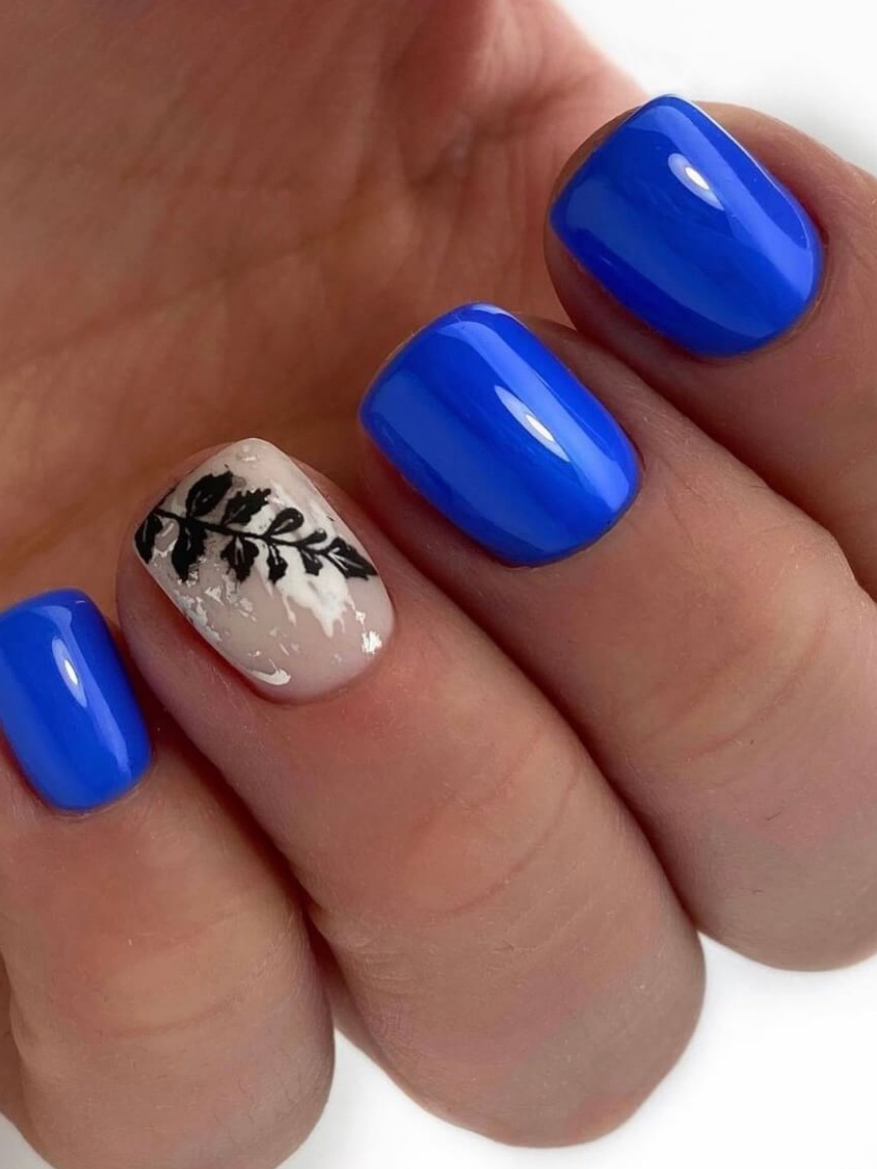 Blue no chip manicure